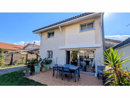 maison lumineuse et spacieuse à floirac