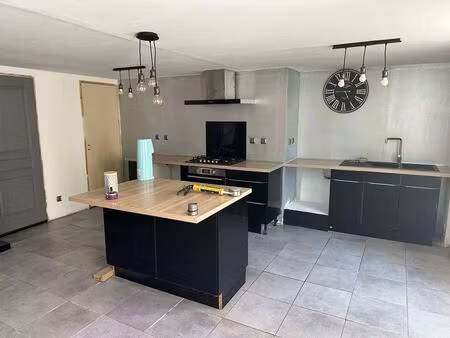 location maison 6 pièces 200 m² à agonac (24460)