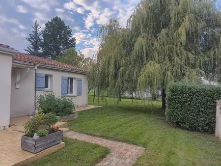 location maison 6 pièces 115 m² à burie (17770)