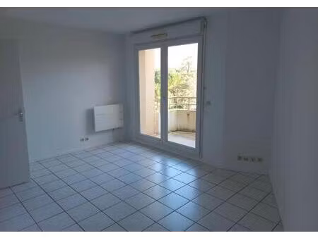 location appartement 1 pièce 25 m² à blanquefort (33290)