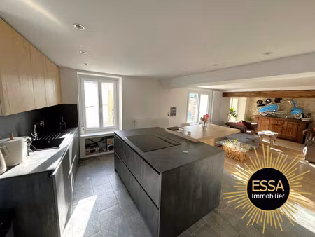 jolie maison de village entièrement rénovée