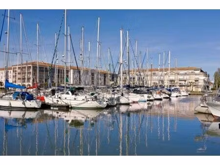 vente commerce 2 pièces 122 m² rochefort (17300)