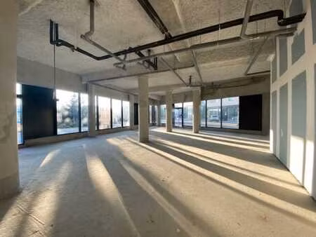 location commerce 261 m² à brest (29200)