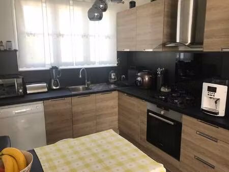 vente maison à bressuire (79300) : à vendre / 121m² bressuire