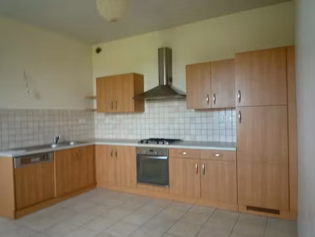 location maison 5 pièces 105 m² à lanmérin (22300)