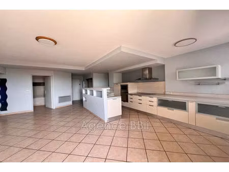 vente appartement 4 pièces 73m2 nice 06300 - 172100 € - surface privée