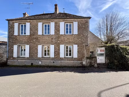 vente maison 5 pièces 174 m² à saint-sauveur-sur-ecole (77930)  365 000 €