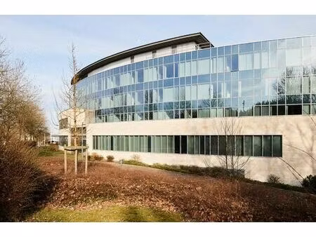 bureaux à louer à place du luxembourg 1 braine-l'alleud (rbv36291)