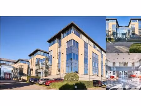 bureaux à louer à pontbeekstraat 2-4 dilbeek (rbv36210)