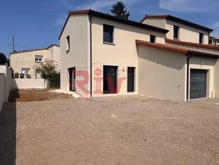 maison neuve t4 - 88 25 m² - le peage de roussillon
