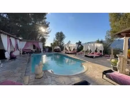 élégante villa 169 m² avec piscine à colomars