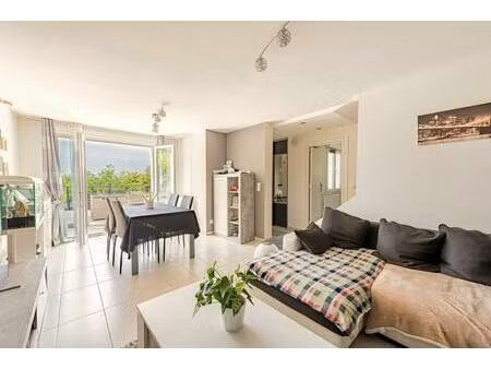 ensemble immobilier 270m2 - 8 pièces - avec terasse et jardin