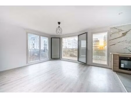 élégant t3 lumineux à cergy avec balcon