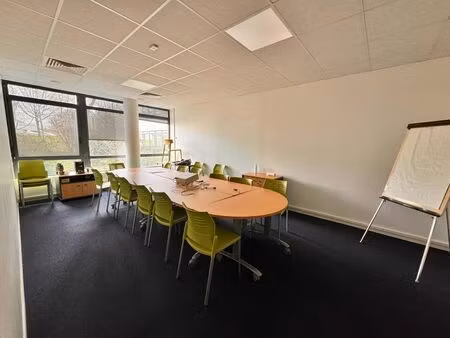 location bureau 33 m² à tours (37100)