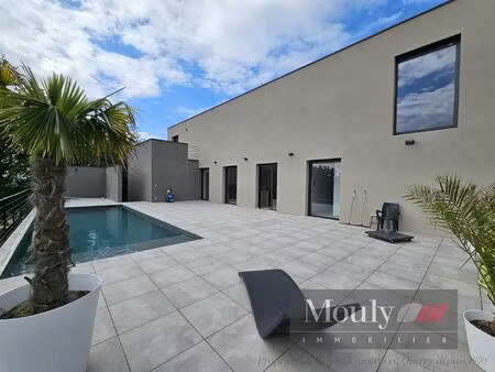 splendide villa contemporaine proche cahors