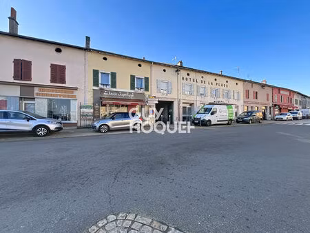 3 immeubles à forte rentabilité  commercial et habitation - 71570 la chapelle de guinchay