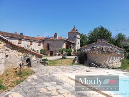 propriete de charme typique du parc regional des causses du quercy