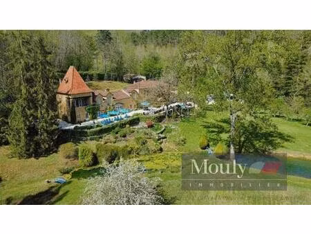 le vrai charme d'une demeure type manoir situee entre quercy et perigord