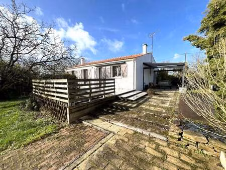 vente maison à saint-florent-des-bois (85310) : à vendre / 106m² saint-florent-des-bois