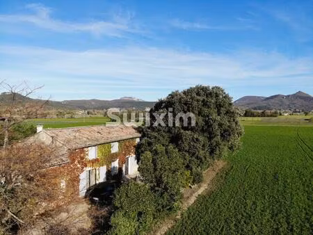 ferme en pierre  entièrement rénovée à cléon d'andran.