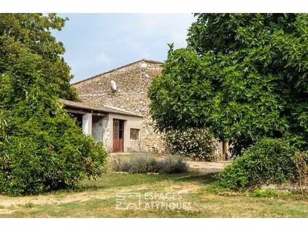 ancienne ferme à réinventer aux volumes spectaculaires et environnement privilégié
