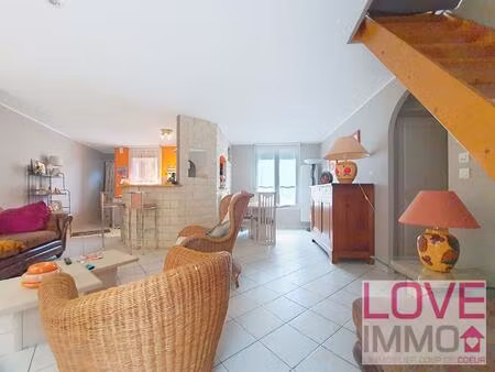 maison de ville de 80 m2 sur 216 m2 de parcelle