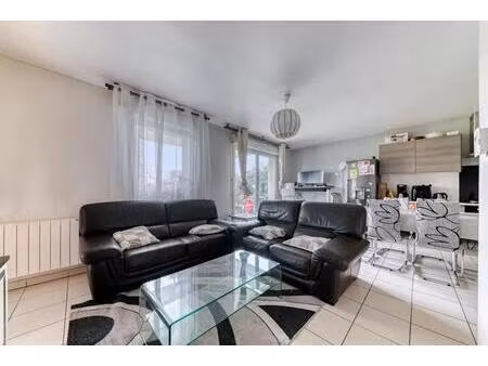 appartement de 4 pièces de 73 5 m² à saint-priest