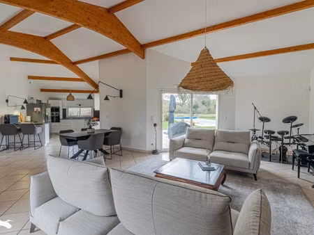 vente maison 5 pièces 131 m² à la sauve (33670)  430 000 €