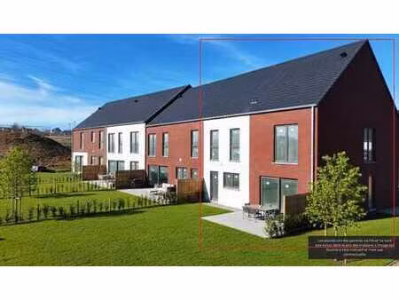 maison neuve orientée sud-est - pompe à chaleur + panneaux