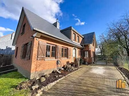 splendide villa / 3ch / 150m2 hab. / jardin / garage / caves