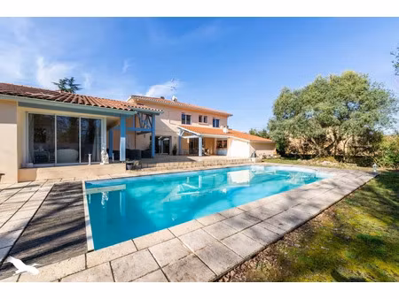 vente maison 5 pièces 226.74 m² à le passage (47520)  485 000 €