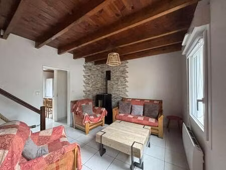 location maison meublé à saint-gildas-des-bois (44530) : à louer meublé / 49m² saint-gilda