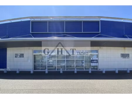 location local commercial