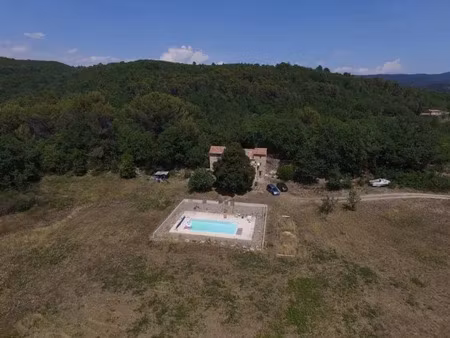 vente propriété 6 pièces 157.61 m² à chateaudouble (83300)  564 000 €