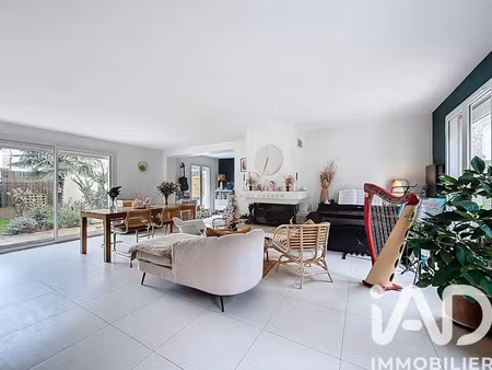 vente maison 9 pièces 224 m² à clamart (92140)  1 190 000 €