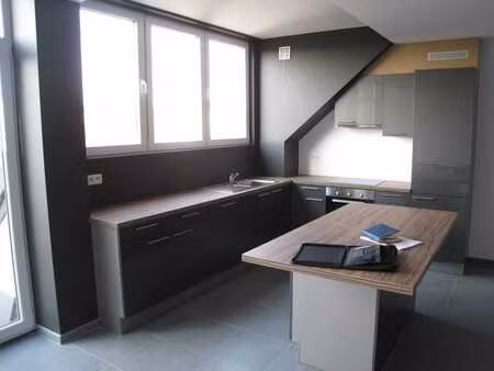 lumineux appartement 2ch. avec garage  terrasse et cave