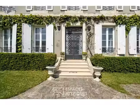 elégante demeure bourgeoise aux sublimes prestations et son parc arboré