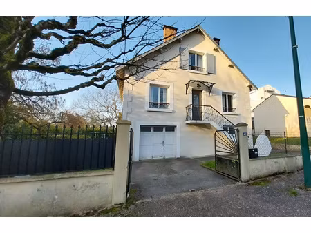a vendre à chancelade!