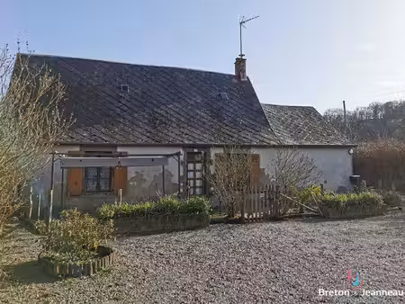fermette à rénover sur près de 10 ha à vimartin sur orthe