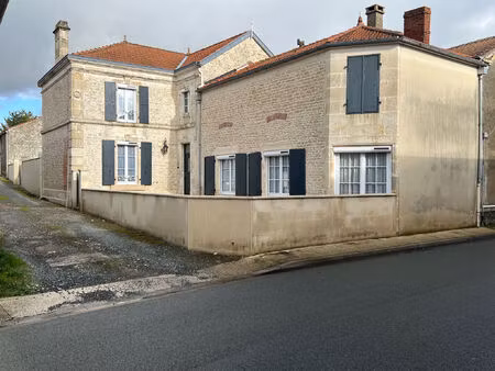 vente maison 8 pièces 185 m² nalliers (85370)