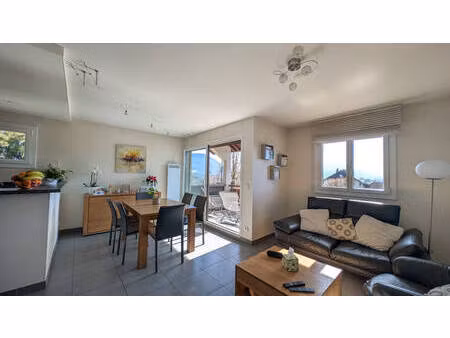 appartement t4 au calme avec vue dégagée