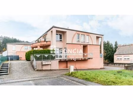 dans une résidence en bout d'impasse