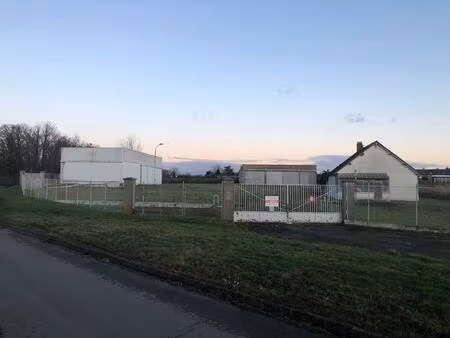 ensemble immobilier à destination commerciale avec excellente visibilité