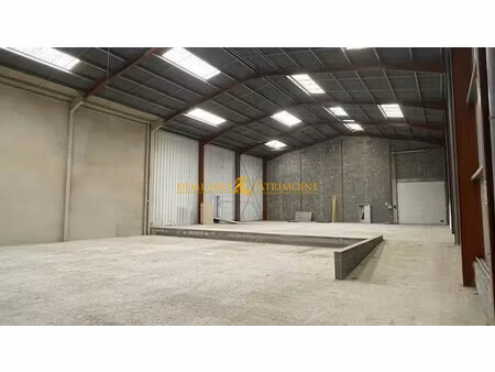 location local commercial