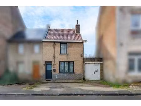 agréable maison 4 chambres avec jardin à aménager