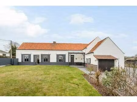 fermette de plain-pied sur plus de 5.000m²