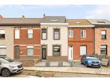 maison 3 chambres à rafraîchir au cœur de warcoing