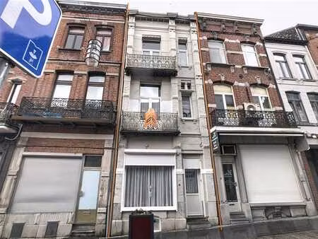 maison de commerce une facade 4 chambres