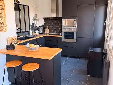 appartement t4 rénové - dole centre-ville