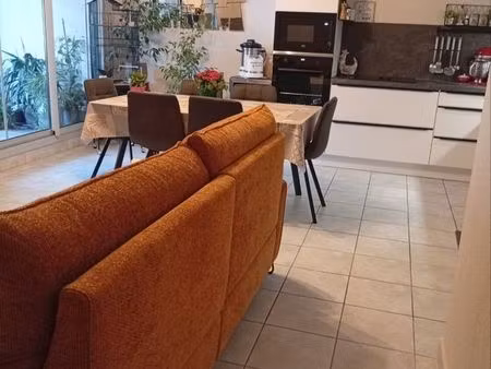 proche centre apt t3 - terrasse -garage- cellier